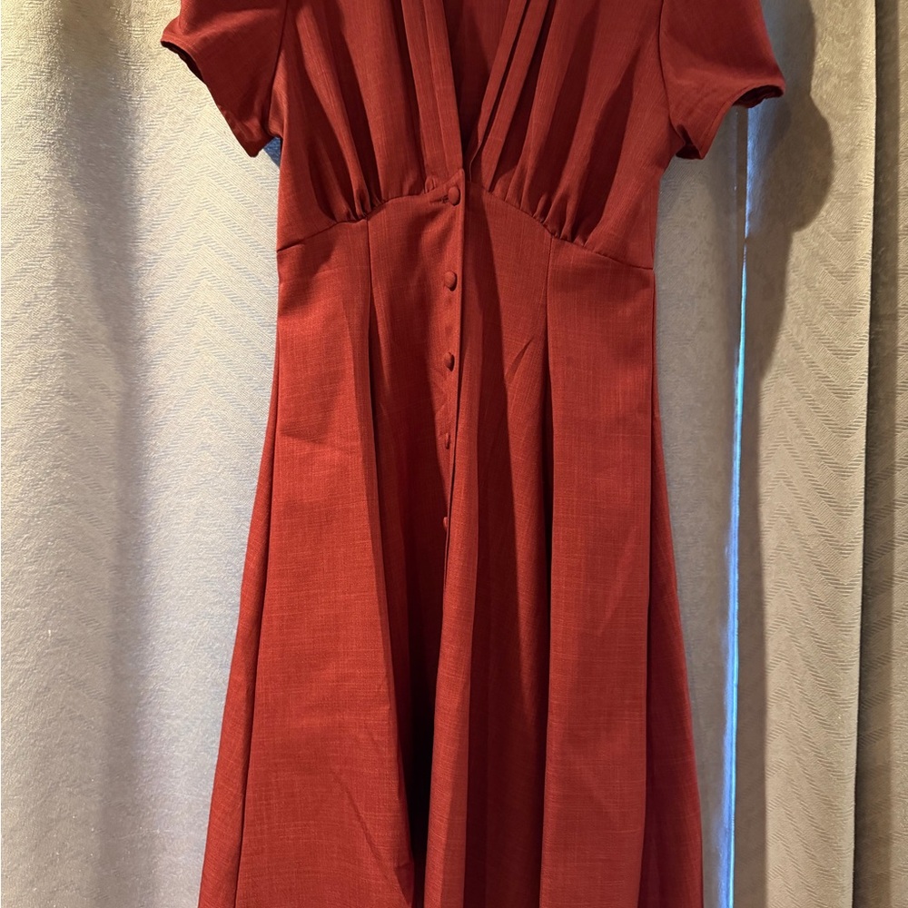 Chic Rust Midi Dress